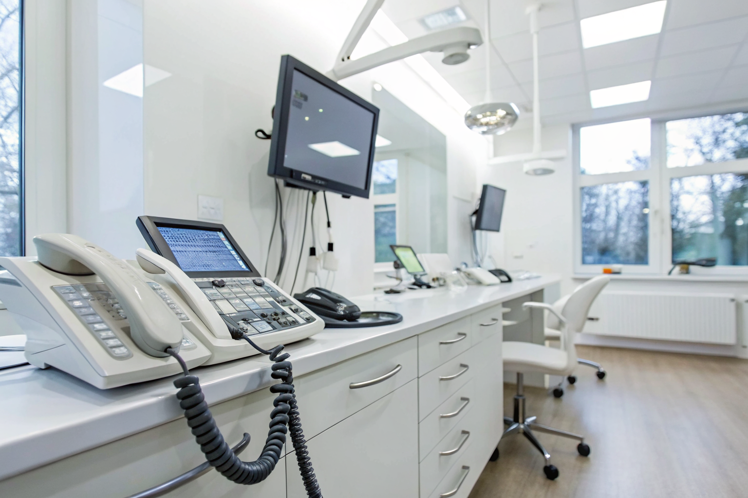 Dental setup with phone lines and interface for AI configuration.
